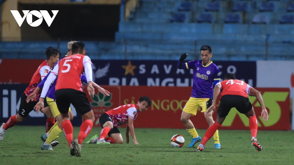 ket qua vong 10 v-league 23 24 ha noi fc thang nhoc, nam Dinh thua binh Dinh hinh anh 1