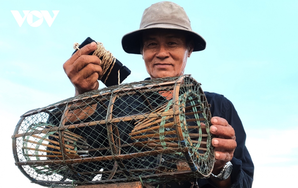 nghe dat lop bat cua da cua dan mien bien ca mau hinh anh 9