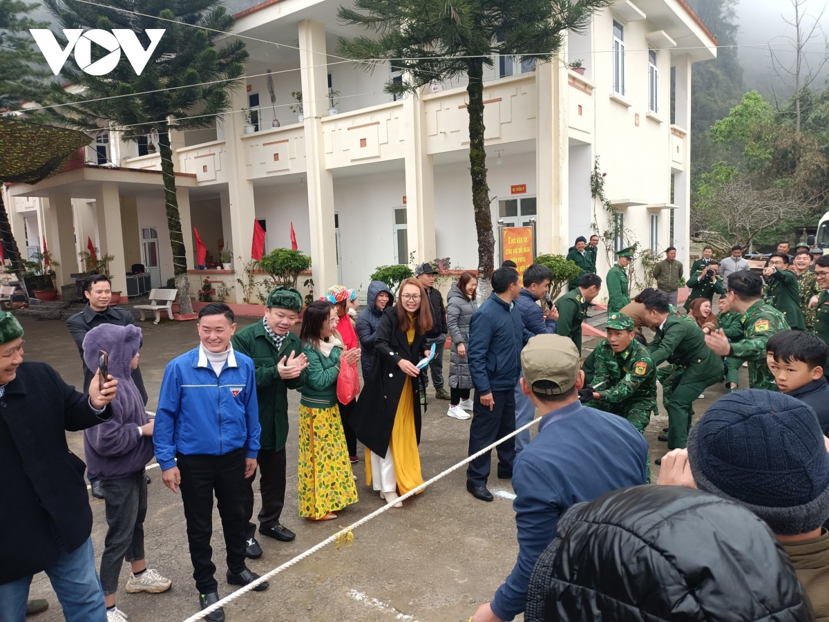 ha giang - thang 3 am ap tinh nguoi noi bien gioi hinh anh 9