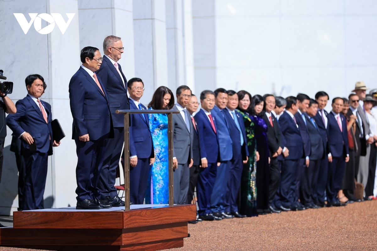 vietnamese pm welcomed in canberra on official visit to australia picture 1