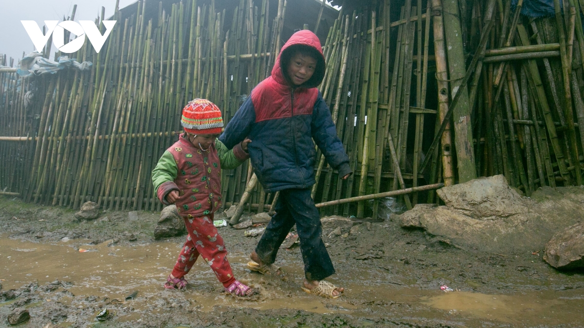 Khao khát thoát nghèo ở Hò Lù