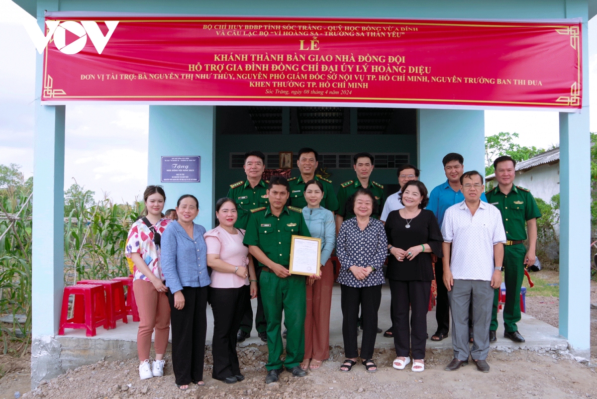 Bàn giao “Nhà đồng đội” cho quân nhân người dân tộc Khmer có hoàn cảnh khó khăn