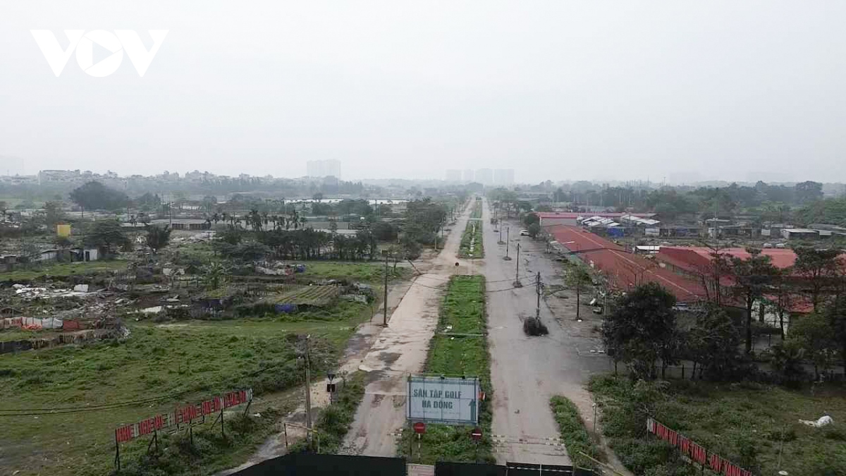 khung canh hoang tan ben trong du an cong vien the thao cay xanh ha Dong hinh anh 3