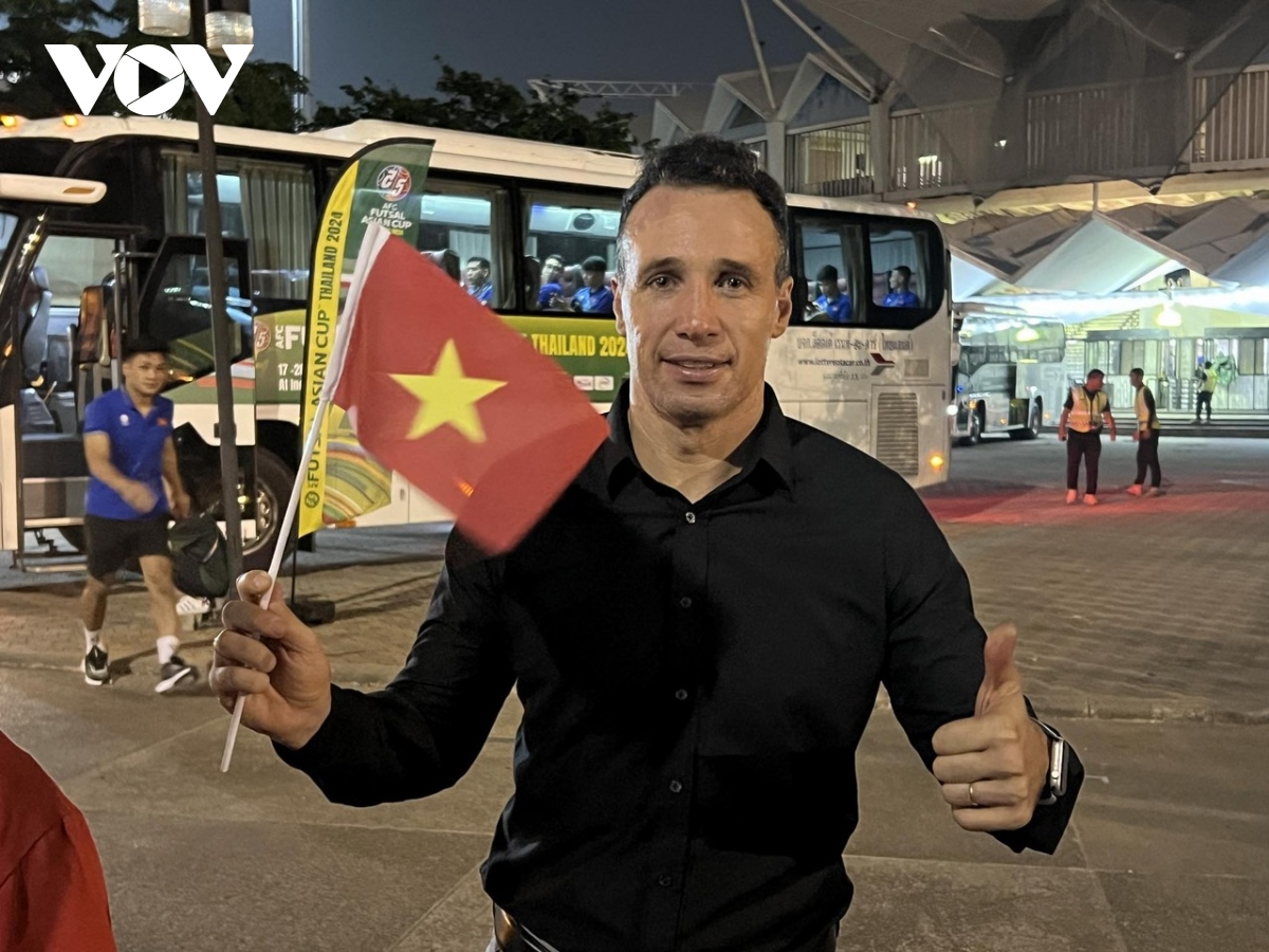 hlv giustozzi Dt futsal viet nam se tiep tuc du world cup hinh anh 1