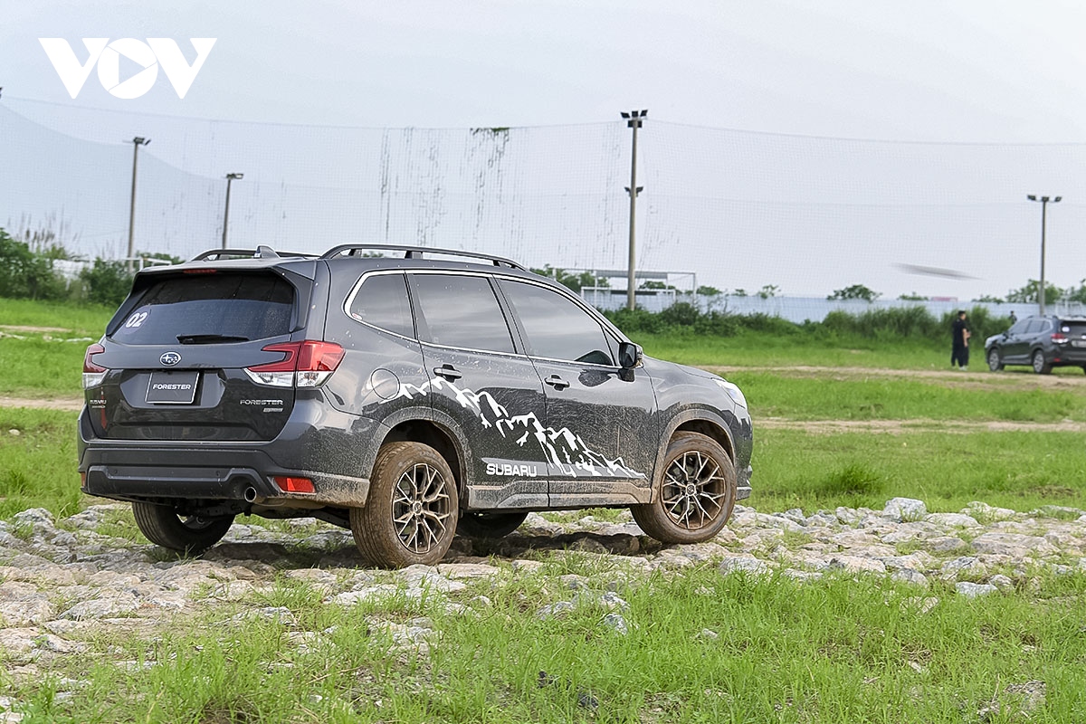 co hoi nang cao ky nang di dia hinh va trai nghiem xe subaru tai ha noi hinh anh 15