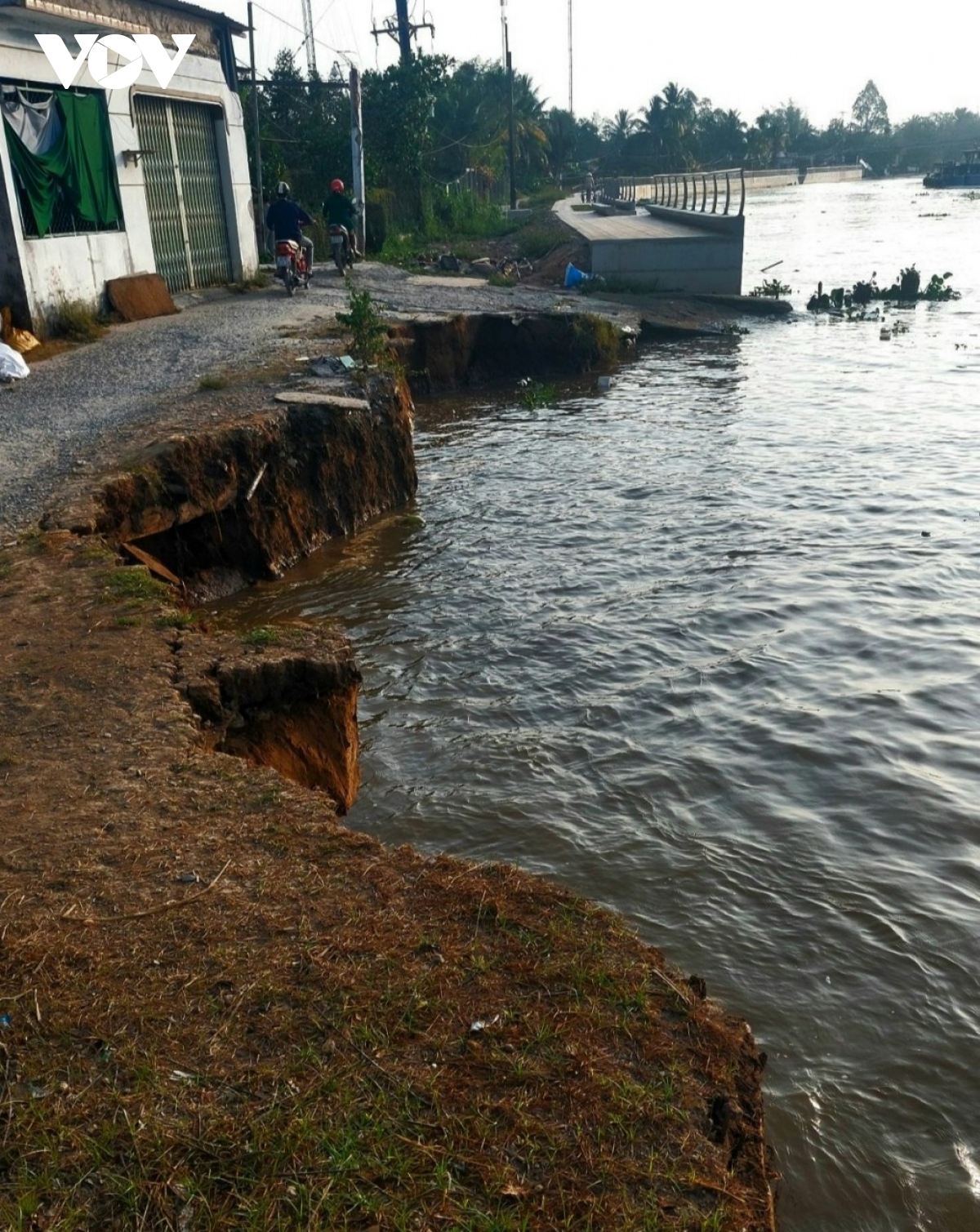 hau giang lai xay ra sat lo tai thanh pho nga bay hinh anh 1