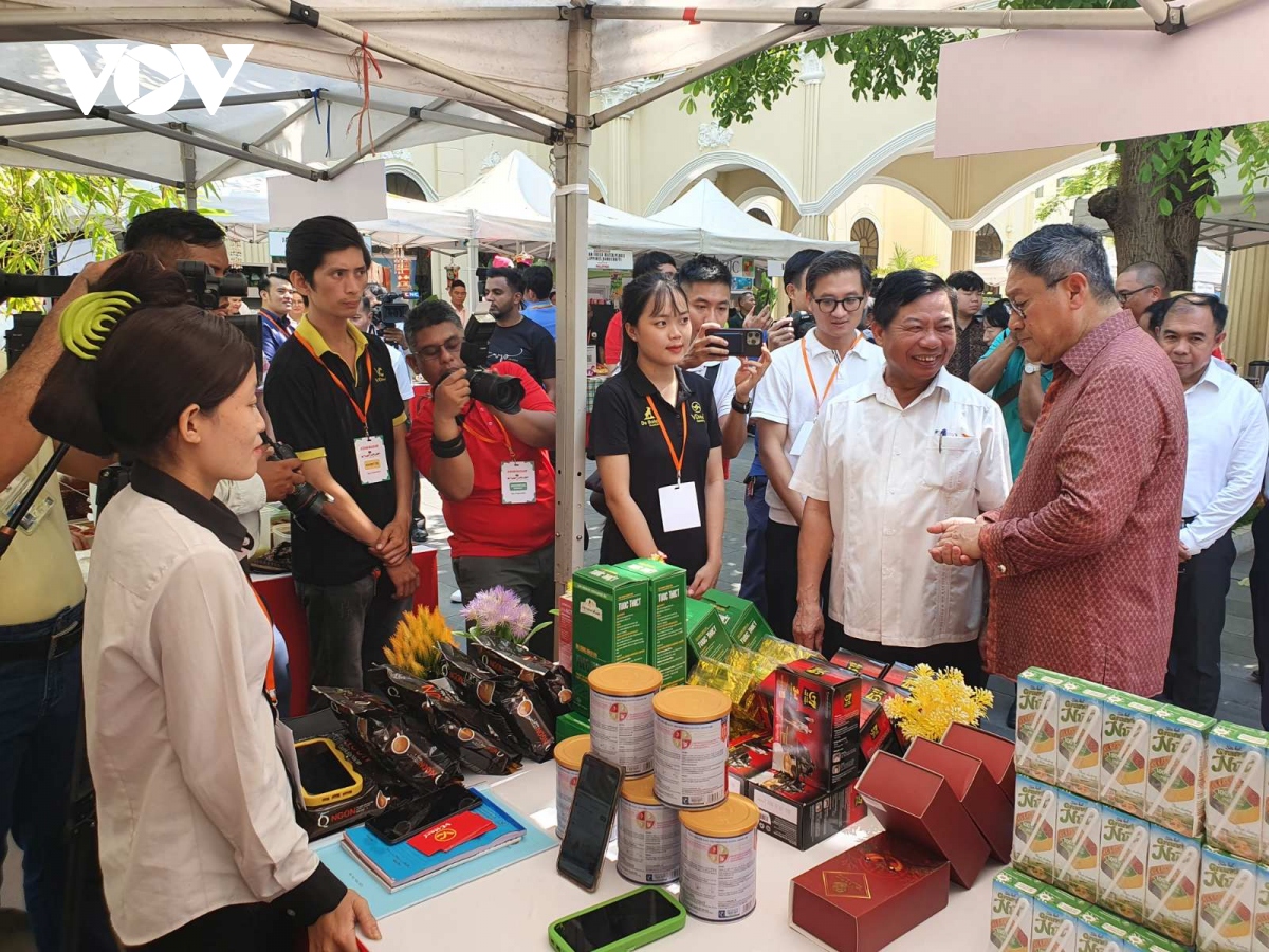 nhiều hoạt động kỷ niệm 57 năm thành lập asean tại campuchia hình ảnh 3 nhieu hoat dong ky niem 57 nam thanh lap asean tai campuchia hinh anh 3