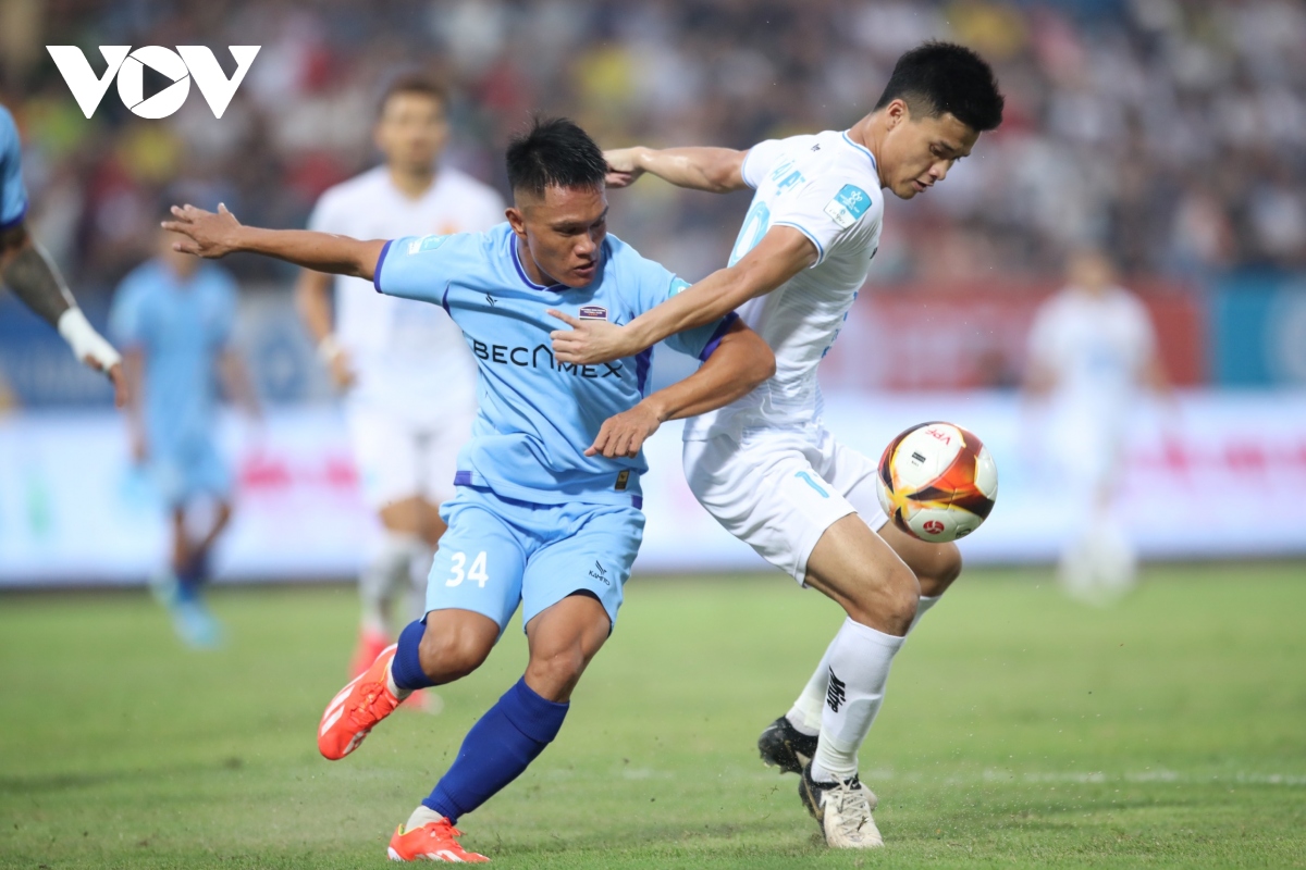 thang binh duong tren cham luan luu, nam Dinh vao ban ket cup quoc gia hinh anh 6