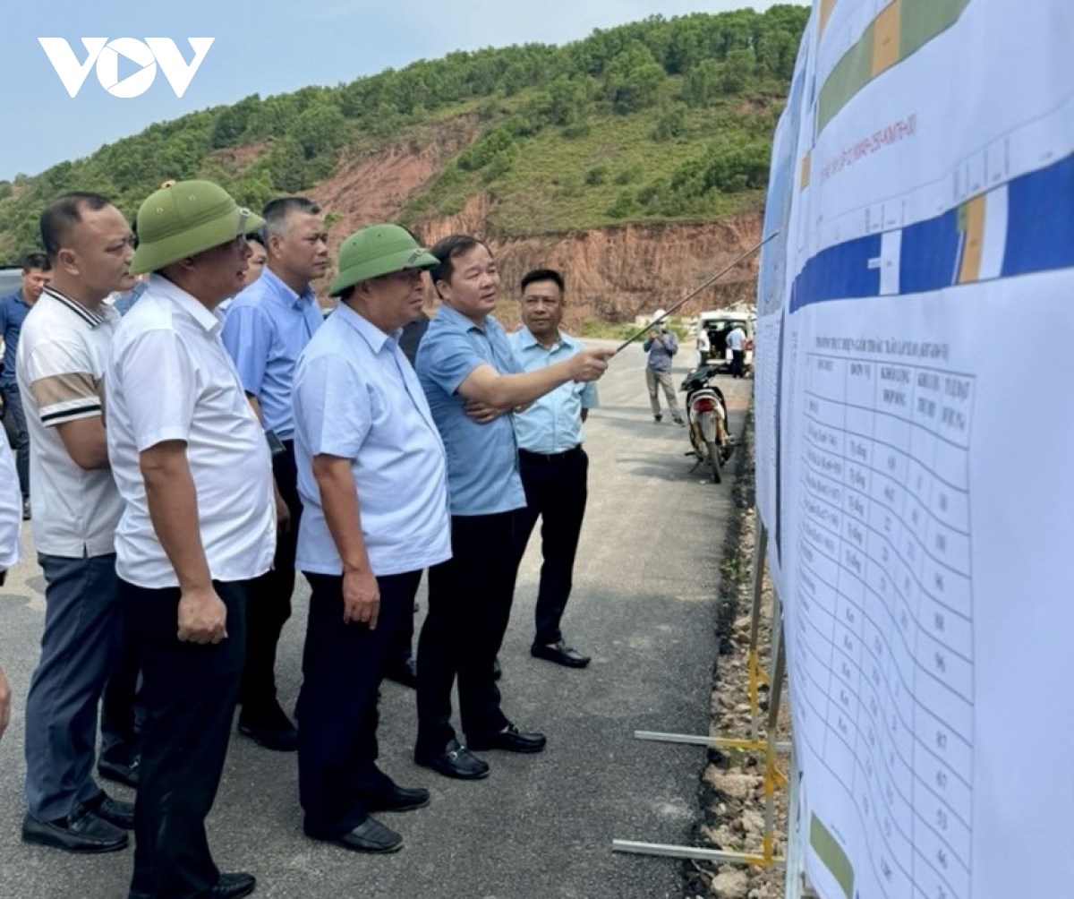 kiểm tra, đốc thúc giải ngân nhiều dự án trọng điểm tại nghệ an, thanh hóa hình ảnh 1 kiem tra, doc thuc giai ngan nhieu du an trong diem tai nghe an, thanh hoa hinh anh 1