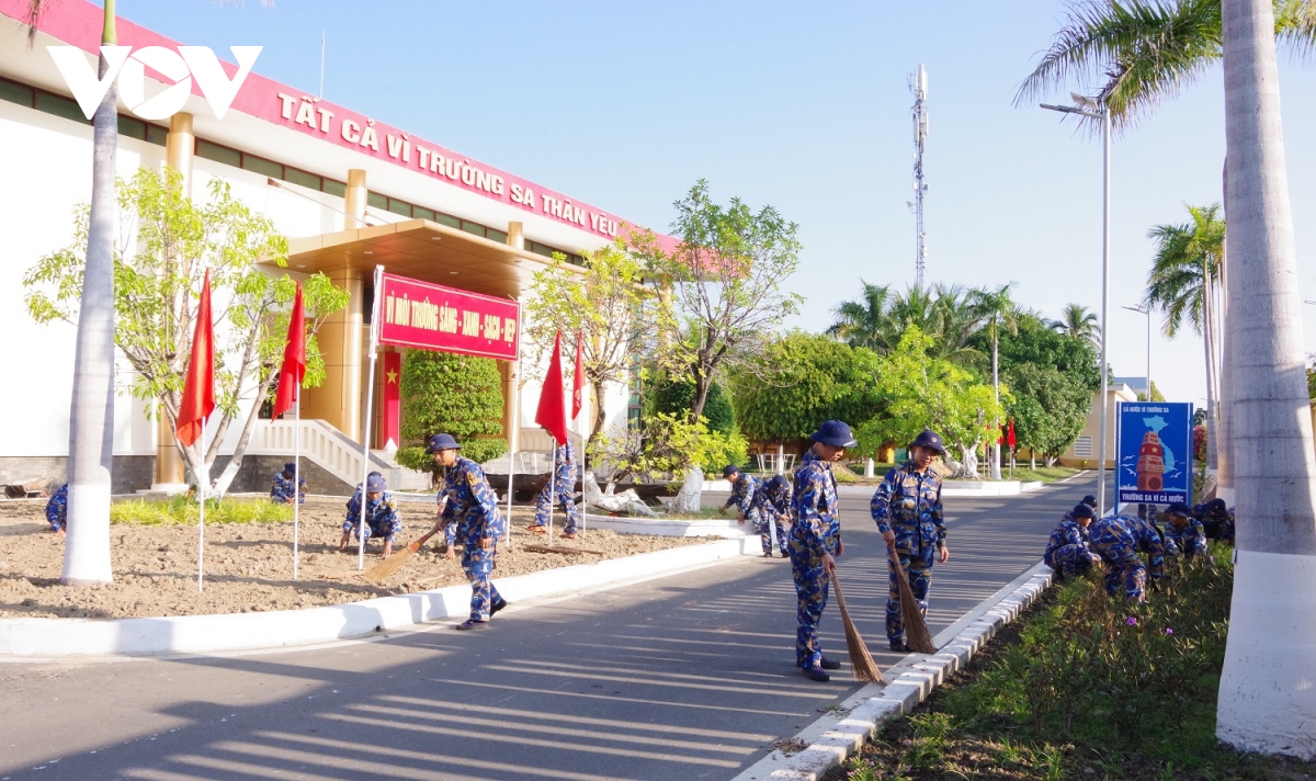 Hơn 900 cán bộ, đoàn viên, thanh niên tham gia "Ngày thứ 7 tình nguyện"