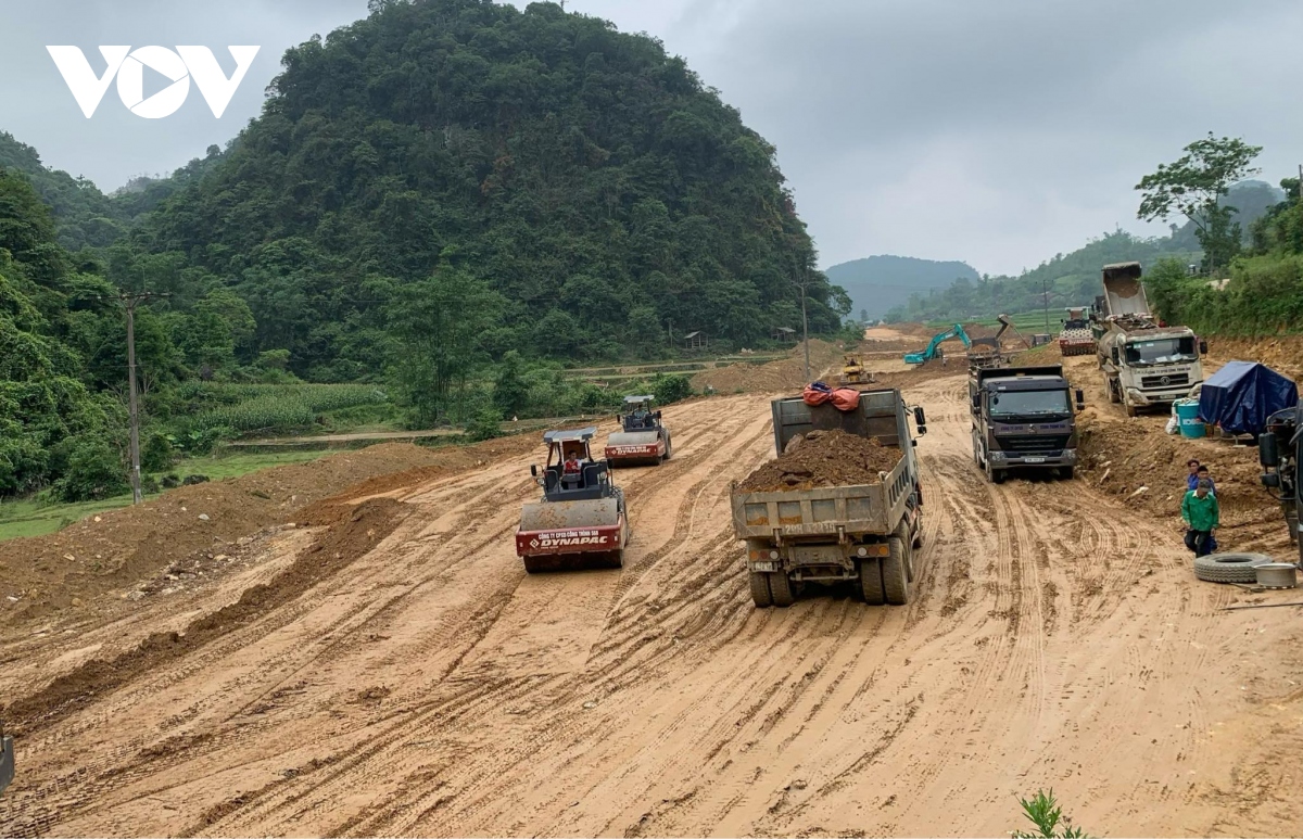 can tang toc giai phong mat bang cao toc Dong Dang - tra linh doan qua lang son hinh anh 1