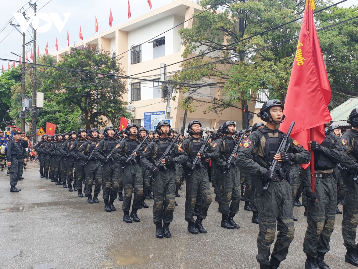 hinh anh cac khoi dieu binh, dieu hanh tren duong pho Dien bien phu hinh anh 13