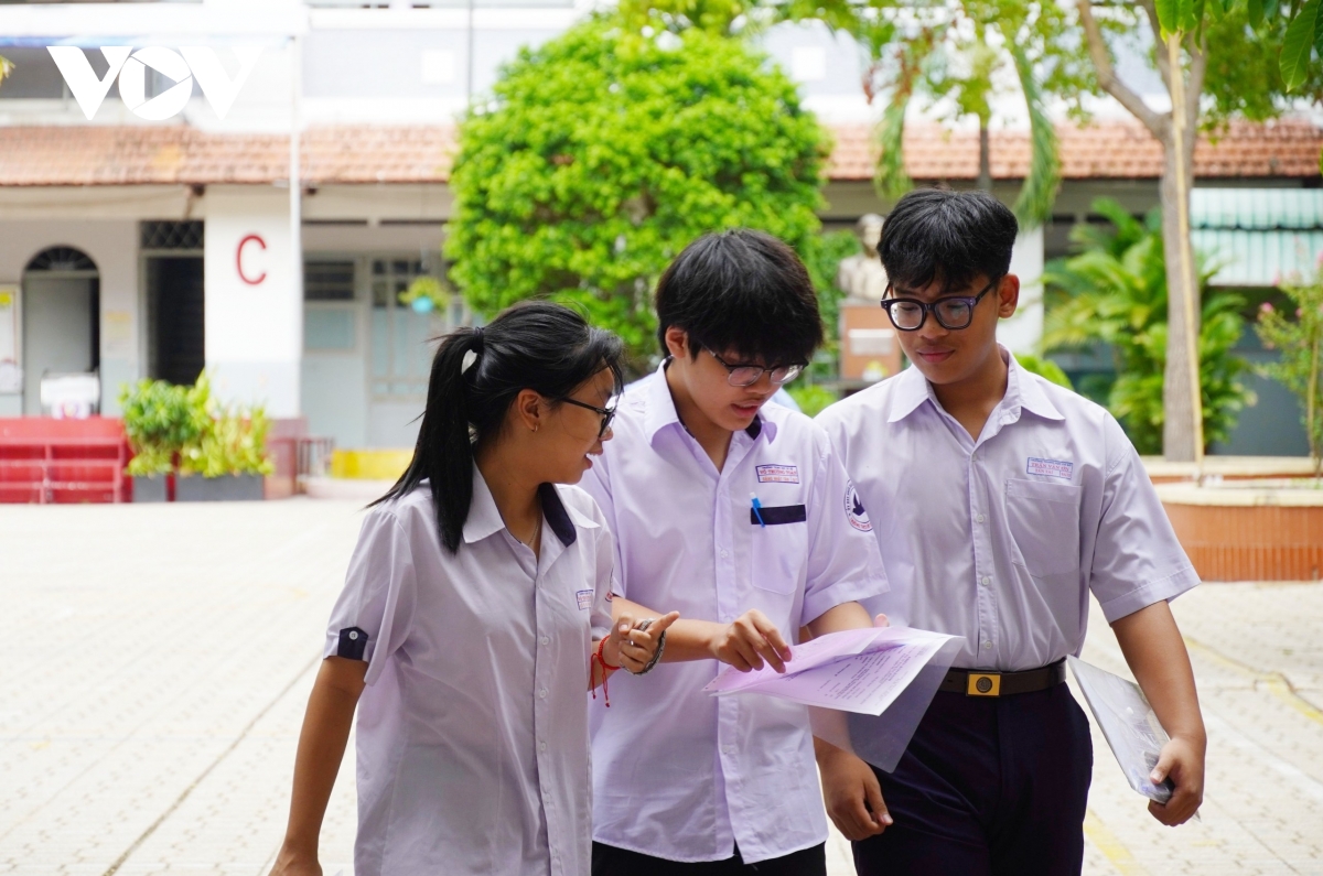 Quy đổi điểm tương đương khi xét tuyển ĐH: Có lo mỗi trường tính một kiểu?