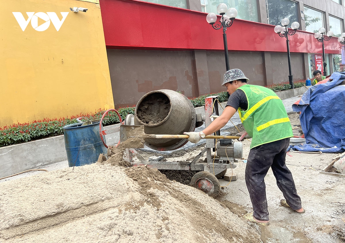 ha noi nhieu tuyen pho cai tao via he ngay tu dau nam hinh anh 1