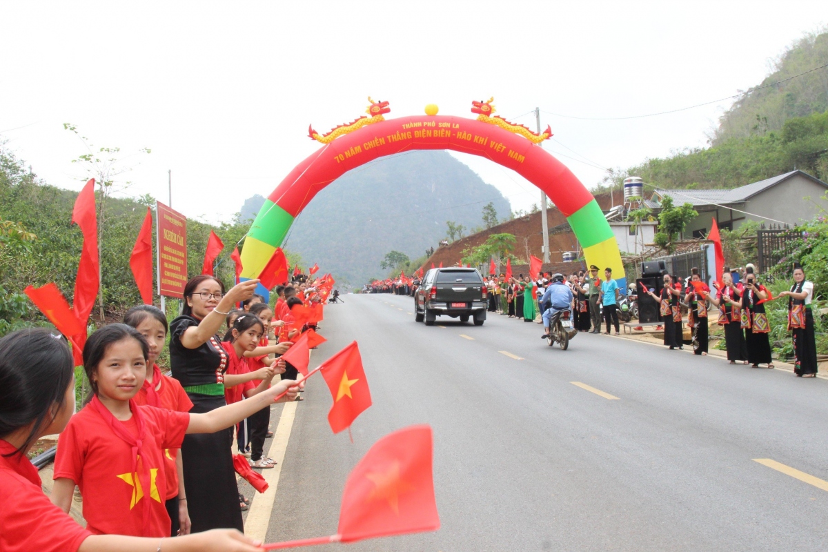 nguoi dan son la chao don doan dieu binh, dieu hanh hoan thanh nhiem vu tro ve hinh anh 6