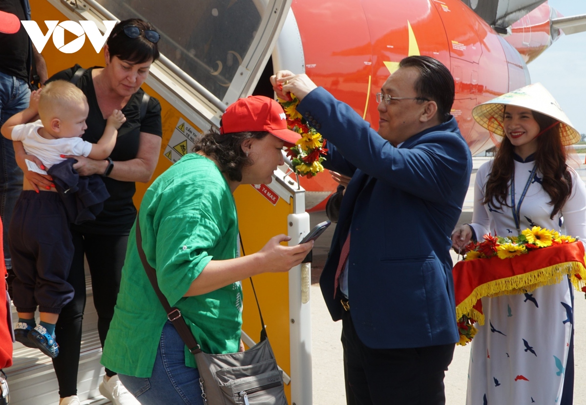 du khach kazakhstan ngay cang yeu men viet nam hinh anh 1 du khach kazakhstan ngay cang yeu men viet nam hinh anh 1