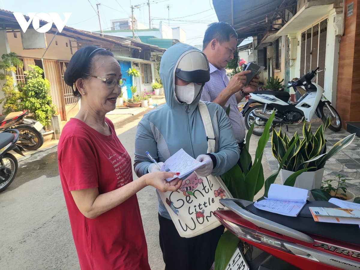 Dak lak tang toc tiem vaccine phong benh dai cho cho, meo hinh anh 4