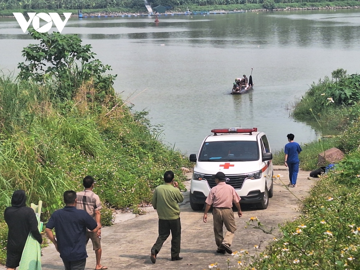 bac ninh thong tin vu 2 nu sinh lop 9 nghi nhay cau kinh duong vuong hinh anh 2