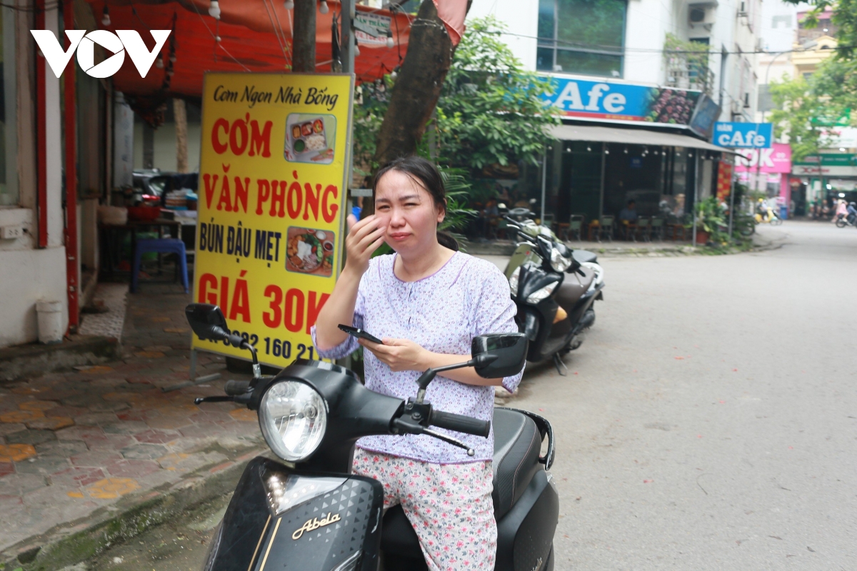 nhon nhac tim nguoi than trong vu chay nha tro thuong tam o trung kinh, ha noi hinh anh 1