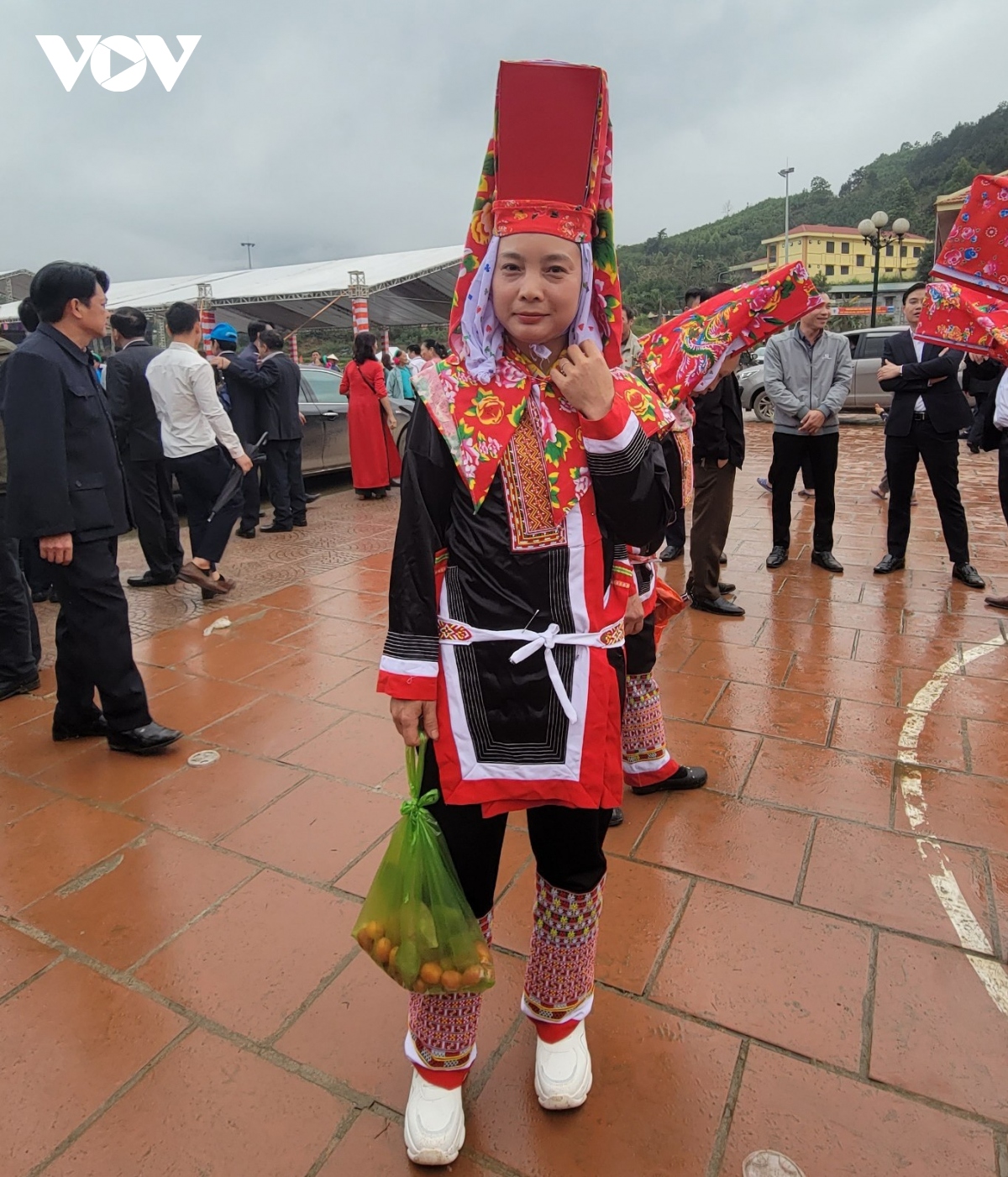 tinh yeu voi nghe theu cua phu nu dao thanh phan hinh anh 7