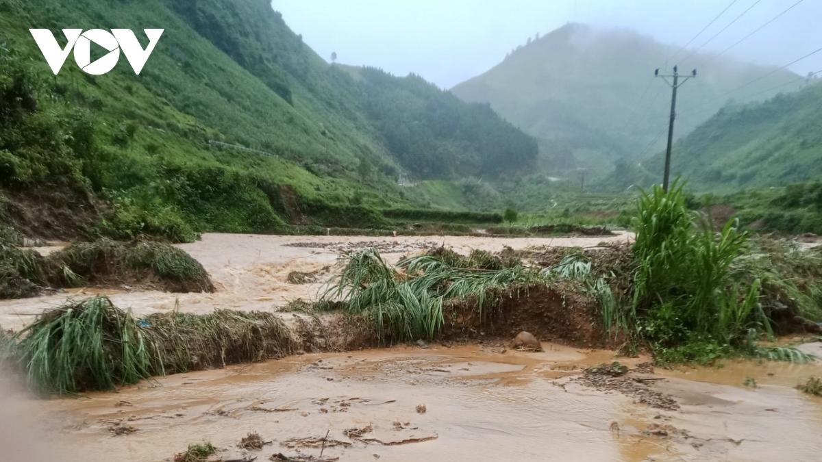 Mưa lớn diện rộng ở Cao Bằng làm nhiều tuyến giao thông bị chia cắt