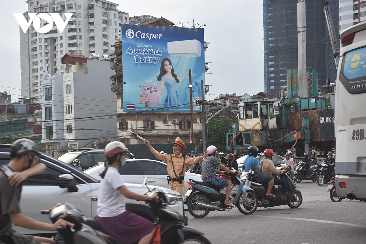 rao duong thi cong ham chui khien nut giao kim Dong - giai phong un u, o nhiem khoi bui hinh anh 11