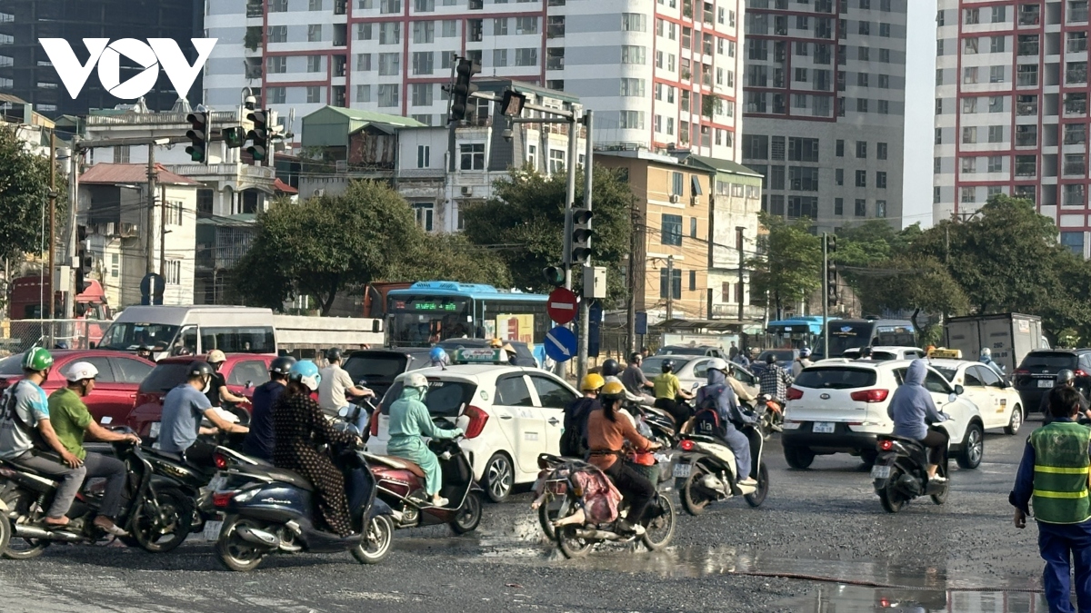 rao duong thi cong ham chui khien nut giao kim Dong - giai phong un u, o nhiem khoi bui hinh anh 5