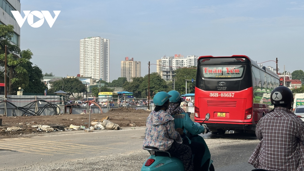 rao duong thi cong ham chui khien nut giao kim Dong - giai phong un u, o nhiem khoi bui hinh anh 6