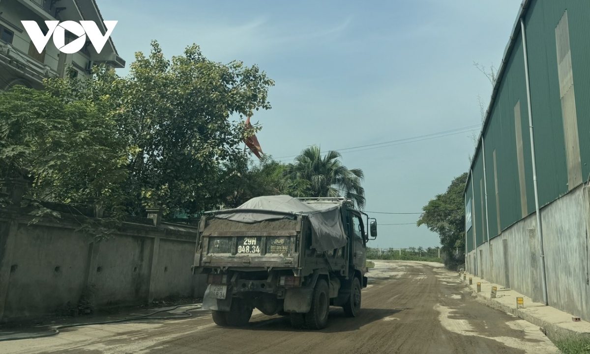 bat chap lenh cam, nhieu ben bai o thuong tin ha noi van hoat dong hinh anh 3