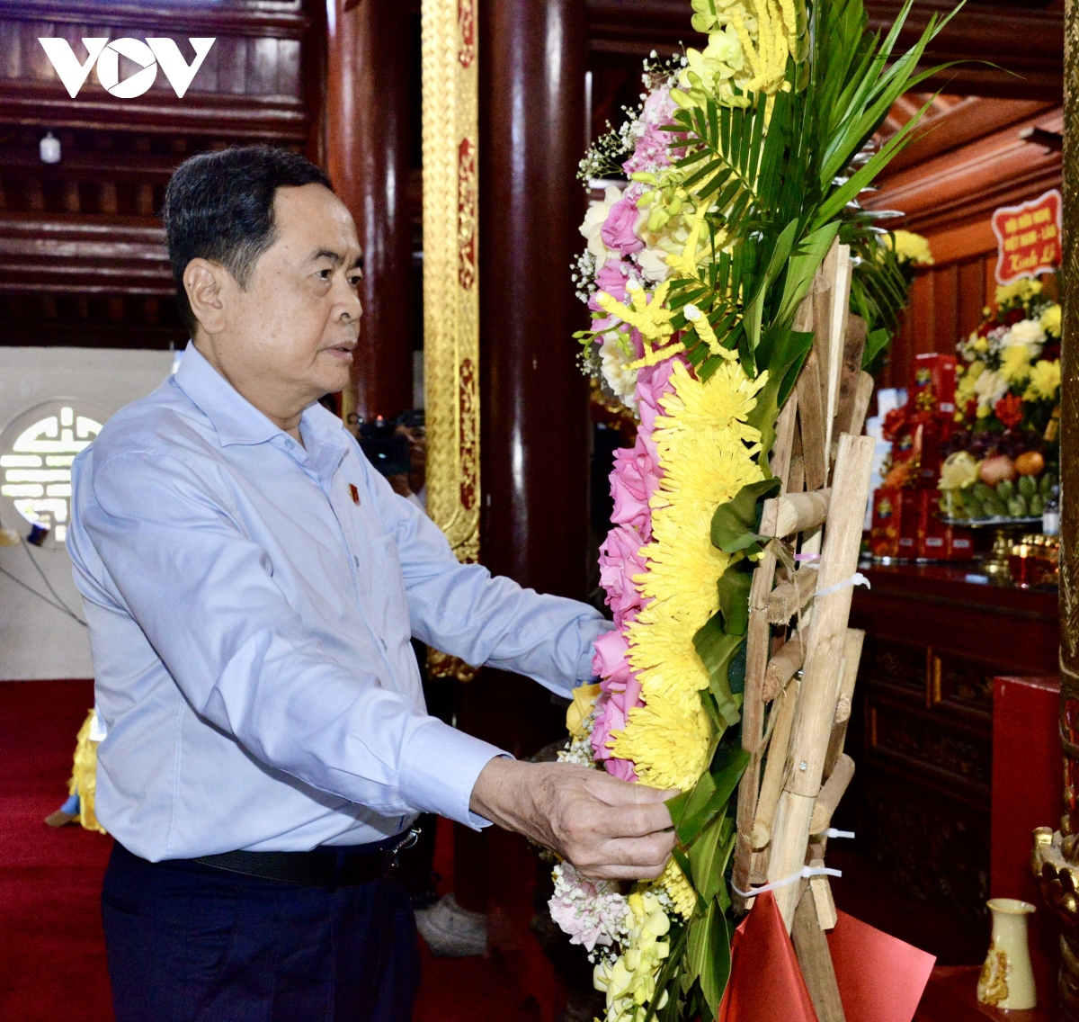 chủ tịch quốc hội trần thanh mẫn thăm, tặng quà cho người có công tại nghệ an hình ảnh 1 chu tich quoc hoi tran thanh man tham, tang qua cho nguoi co cong tai nghe an hinh anh 1