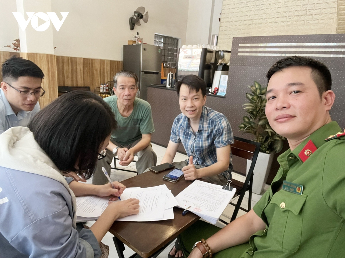 Da nang day manh chi tra luong huu, che do bao hiem xa hoi qua the atm hinh anh 2