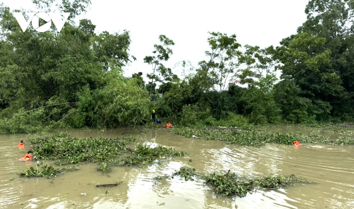 bac giang khan truong bom tieu ung, khac phuc hau qua do hoan luu bao so 2 hinh anh 2