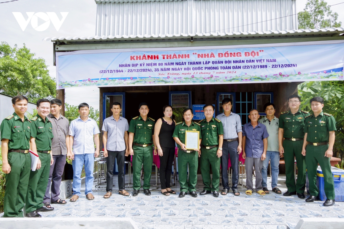 Bàn giao “Nhà đồng đội” cho quân nhân có hoàn cảnh khó khăn