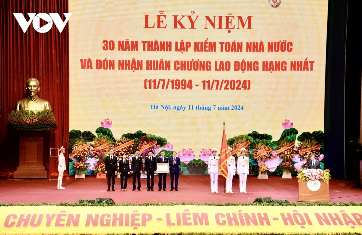 chu tich quoc hoi du le ky niem 30 nam thanh lap kiem toan nha nuoc hinh anh 7