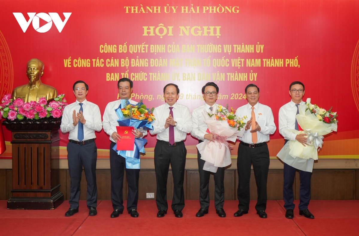 Thành ủy Hải Phòng điều động, bổ nhiệm nhiều cán bộ chủ chốt