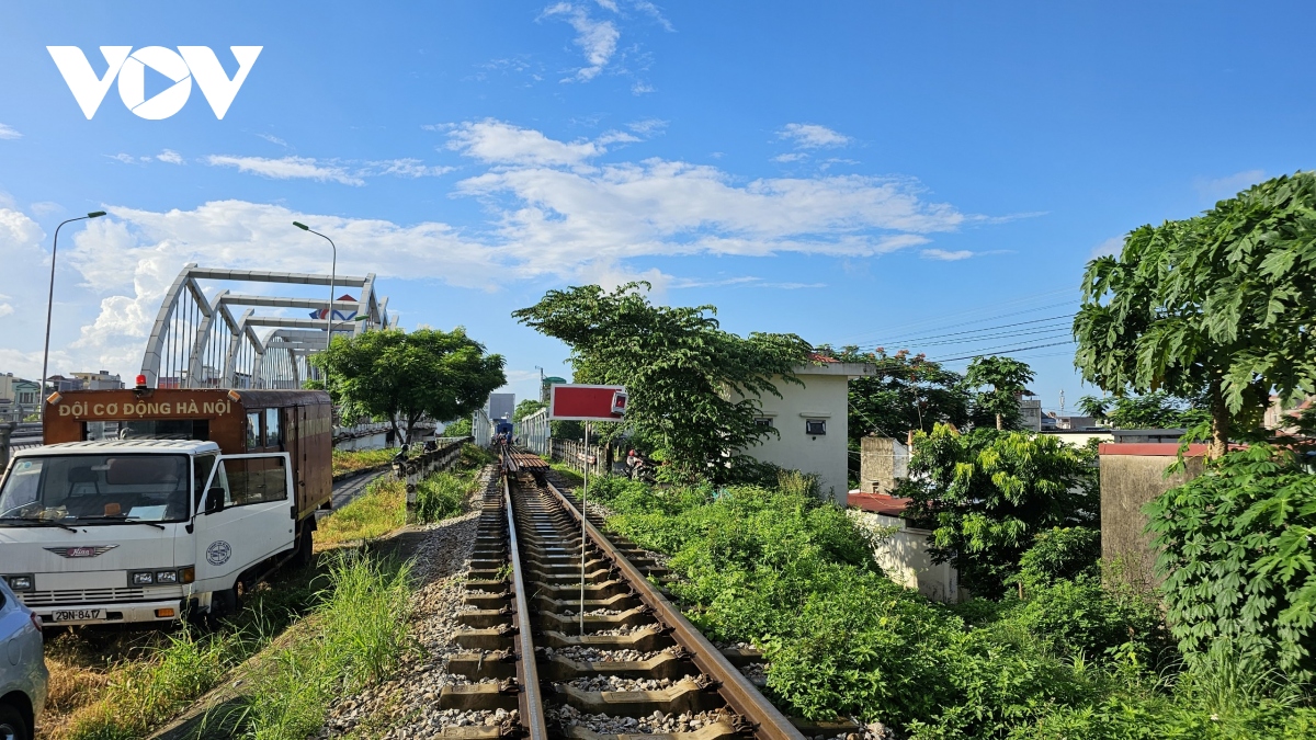 sa lan dam lech cau duong sat tam bac, tau hoa khong the ve di tu ga hai phong hinh anh 3