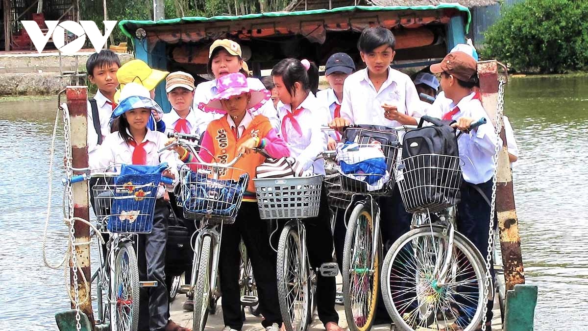 Cà Mau hỗ trợ gạo cho 190 học sinh vùng đặc biệt khó khăn