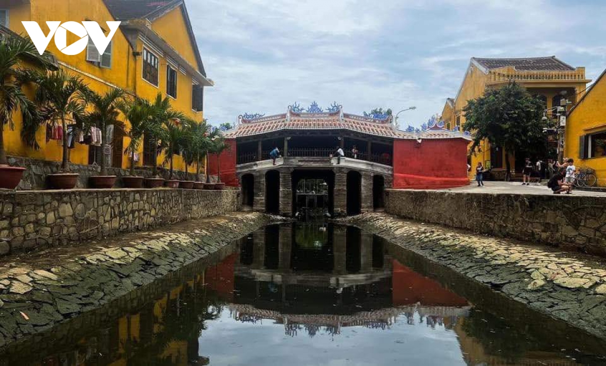 hoi an se khong dieu chinh lai mau son chua cau hinh anh 1