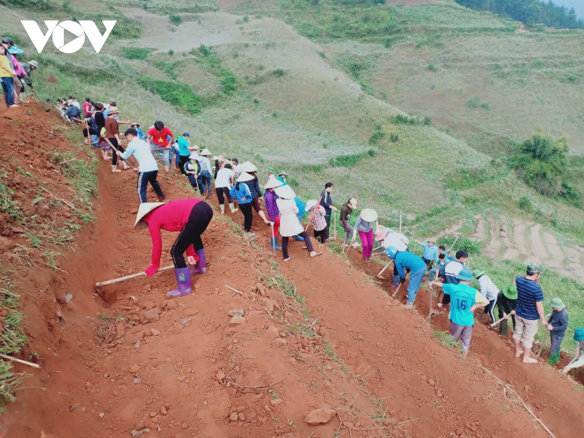 gan ket tu mo hinh ngay cuoi tuan cung dan o mu cang chai hinh anh 1