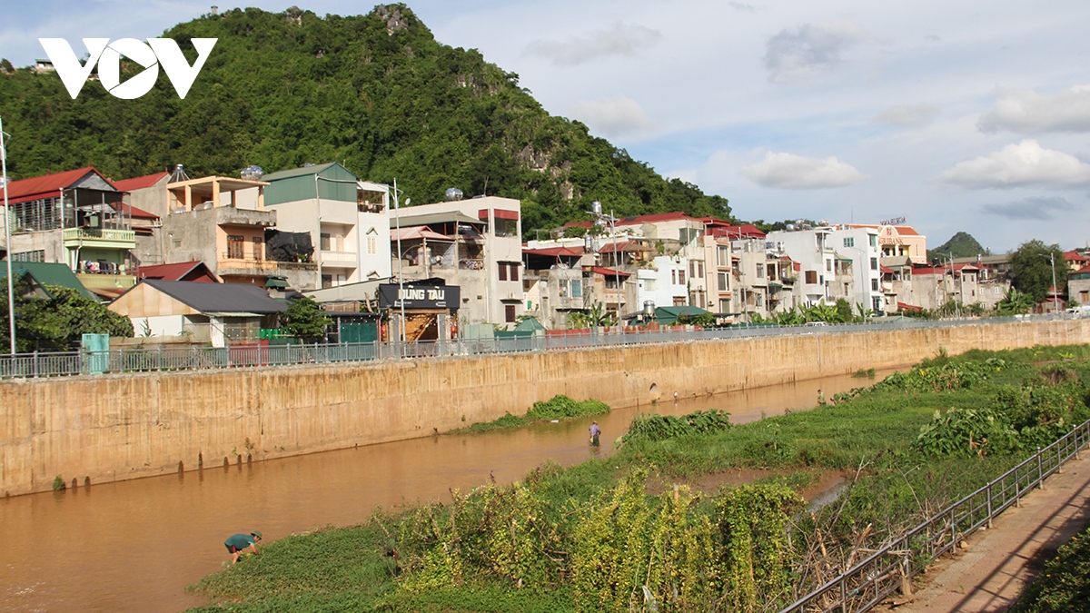 "Dọn" vườn trên lòng suối Nặm La