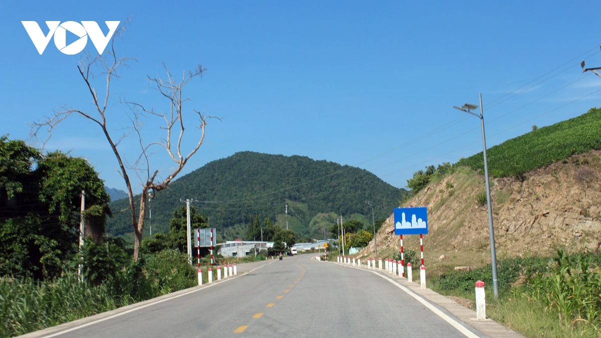 Duong noi ninh thuan - lam Dong van cho mat bang hinh anh 1