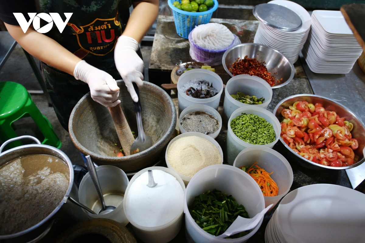 somtam - mon an dan da ngon kho cuong cua vung Dong bac thai lan hinh anh 7