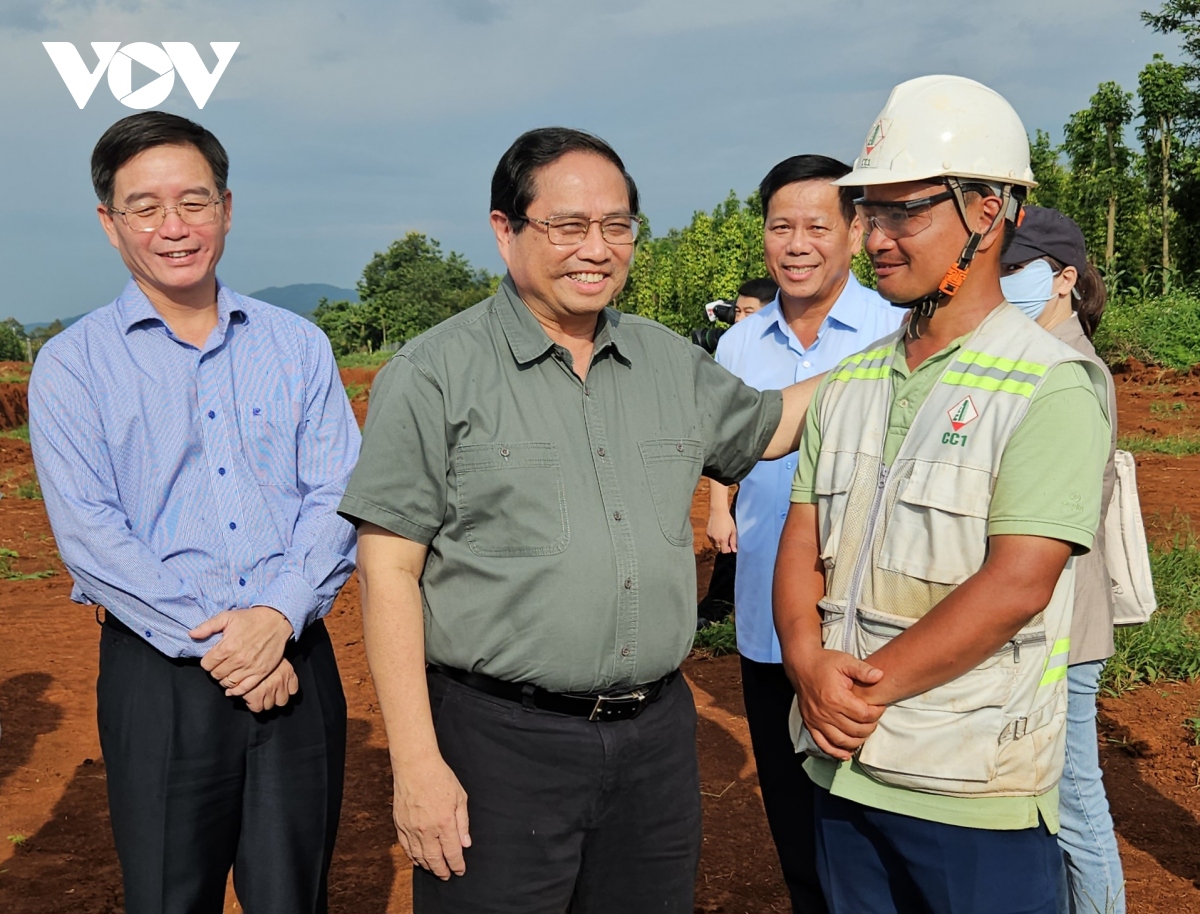 thu tuong pham minh chinh thi sat du an duong bo cao toc khanh hoa-buon ma thuot hinh anh 1