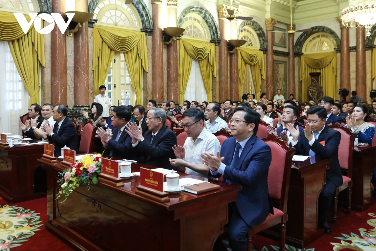 tổng bí thư, chủ tịch nước tô lâm gặp mặt đoàn đại biểu hiệp hội doanh nghiệp nhỏ và vừa việt nam hình ảnh 3 tong bi thu, chu tich nuoc to lam gap mat doan dai bieu hiep hoi doanh nghiep nho va vua viet nam hinh anh 3