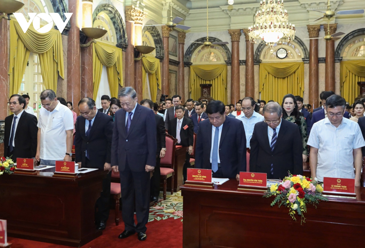 tổng bí thư, chủ tịch nước tô lâm gặp mặt đoàn đại biểu hiệp hội doanh nghiệp nhỏ và vừa việt nam hình ảnh 1 tong bi thu, chu tich nuoc to lam gap mat doan dai bieu hiep hoi doanh nghiep nho va vua viet nam hinh anh 1