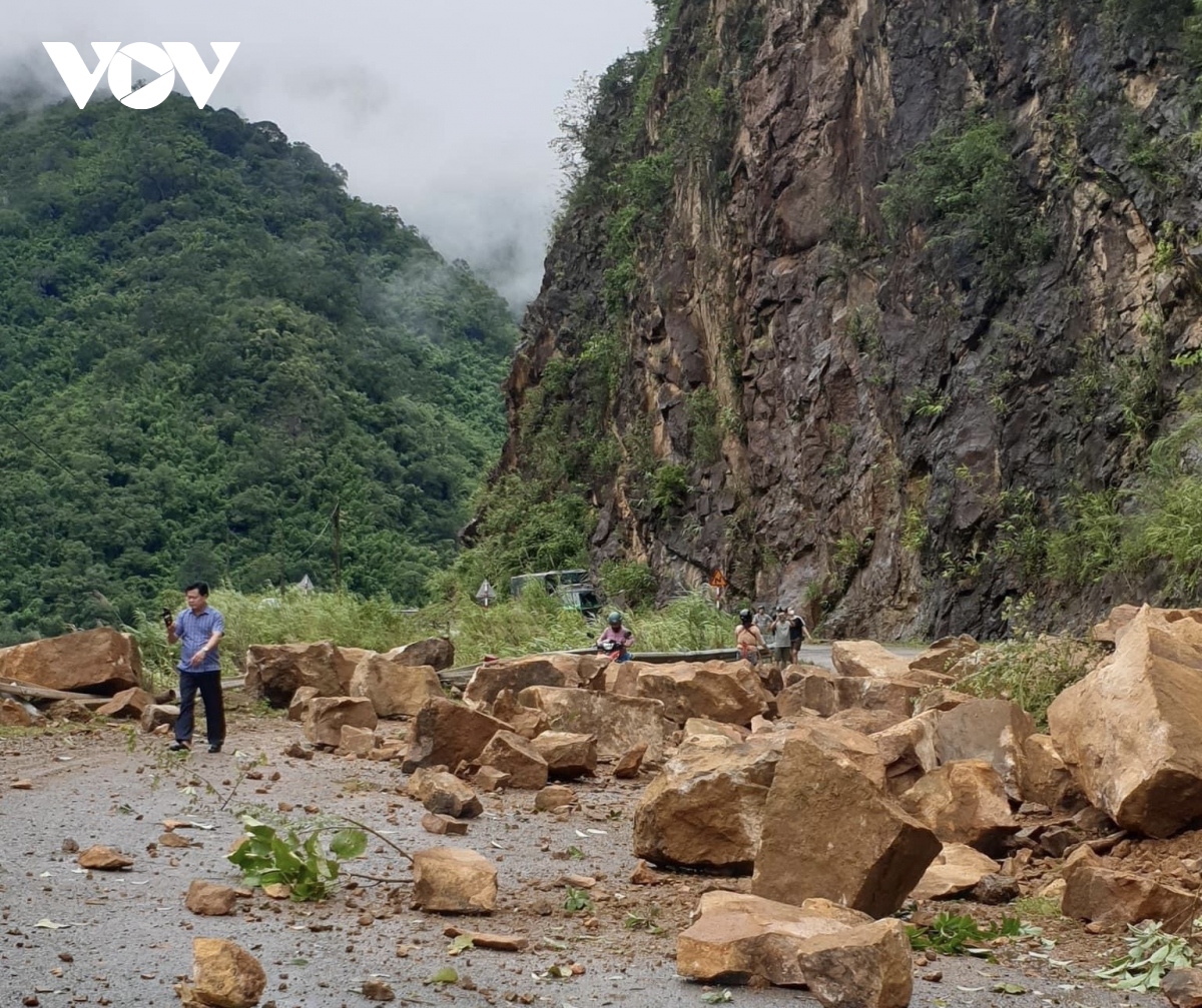 mua lu gay thiet hai tai huyen bien gioi sop cop, son la hinh anh 1