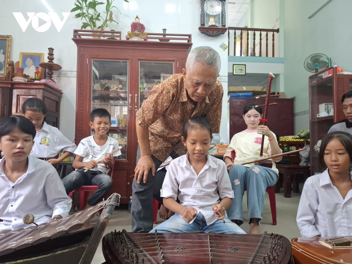 nguoi tam huyet voi nghe thuat truyen thong cua dan toc khmer hinh anh 3