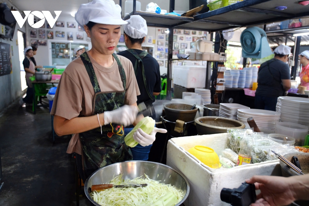 somtam - mon an dan da ngon kho cuong cua vung Dong bac thai lan hinh anh 4