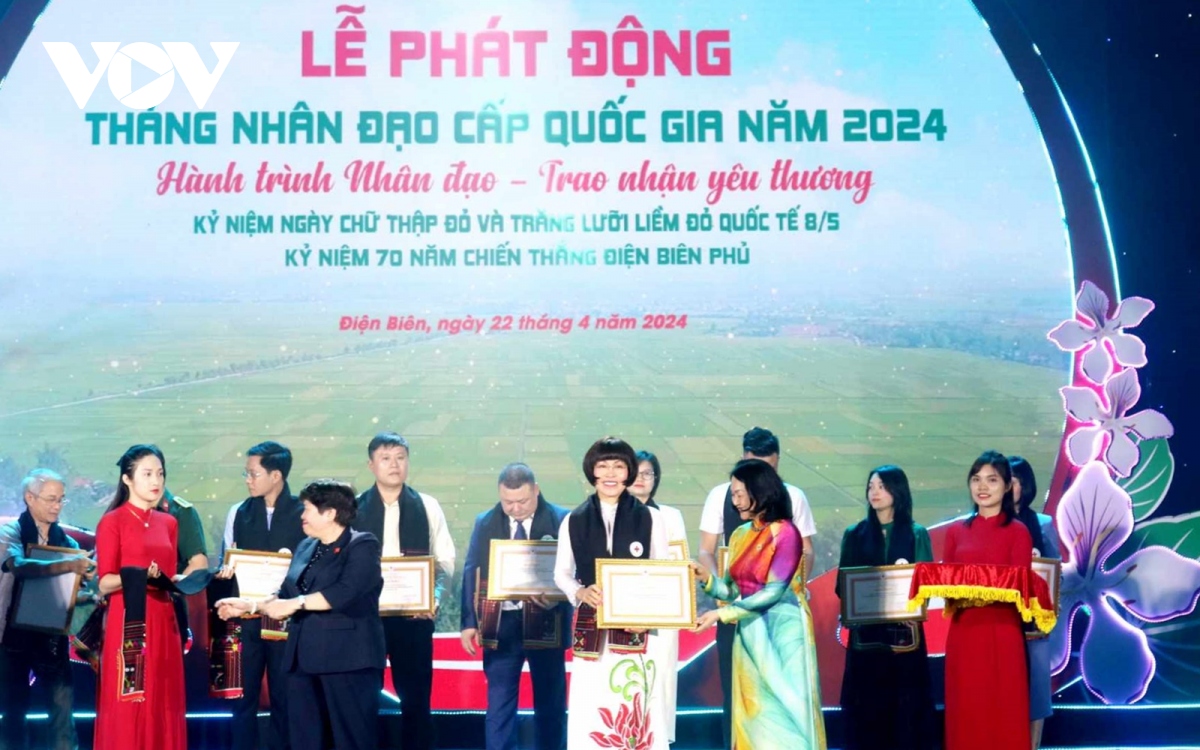 kieu bao dong gop y kien truoc hoi nghi nguoi viet nam o nuoc ngoai toan the gioi hinh anh 2