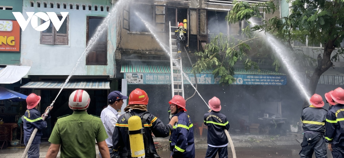 Cháy nhà ở thành phố Qui Nhơn, Bình Định thiêu rụi nhiều tài sản